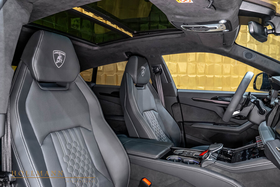 Vehicle view 18