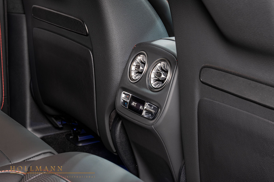 Vehicle view 25