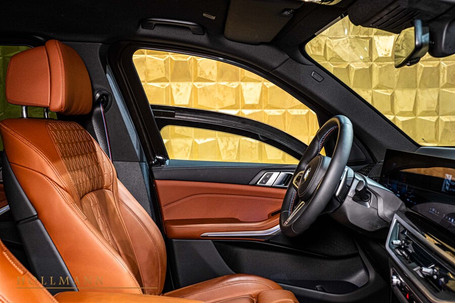 Vehicle view 16