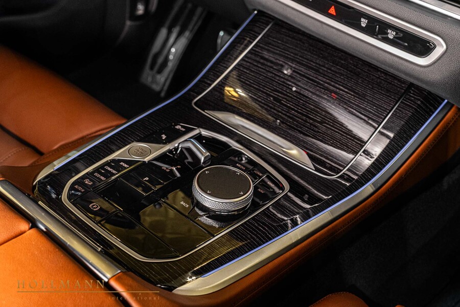 Vehicle view 23