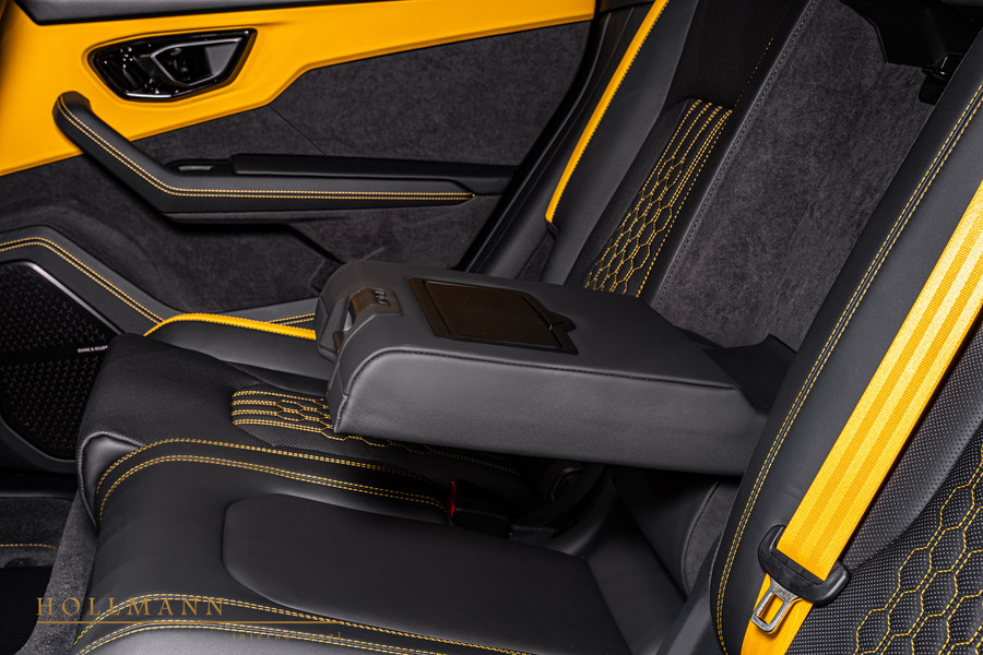 Vehicle view 25