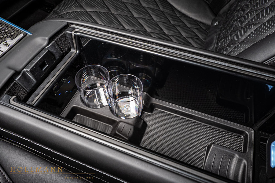 Vehicle view 25