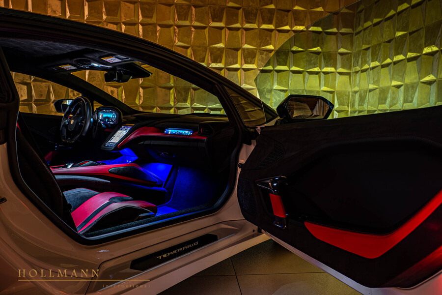 Vehicle view 28