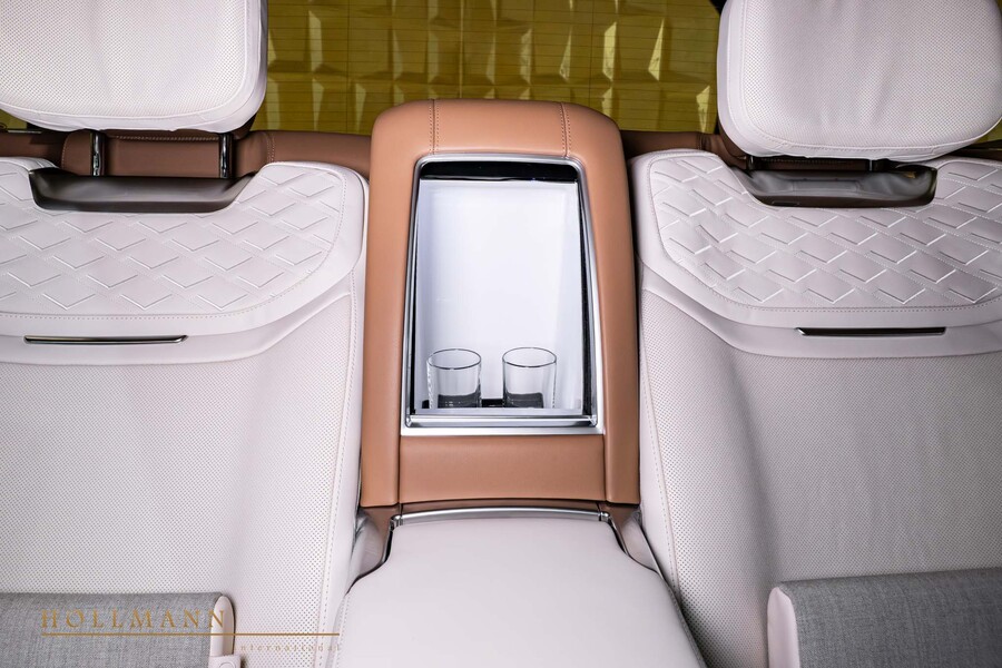 Vehicle view 23
