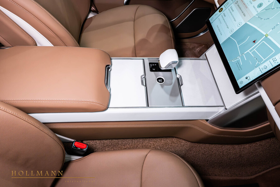 Vehicle view 26