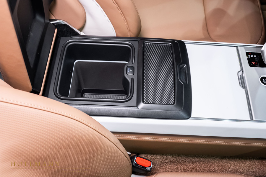 Vehicle view 29