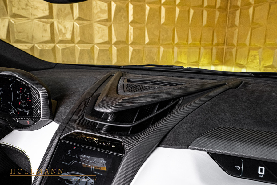Vehicle view 18