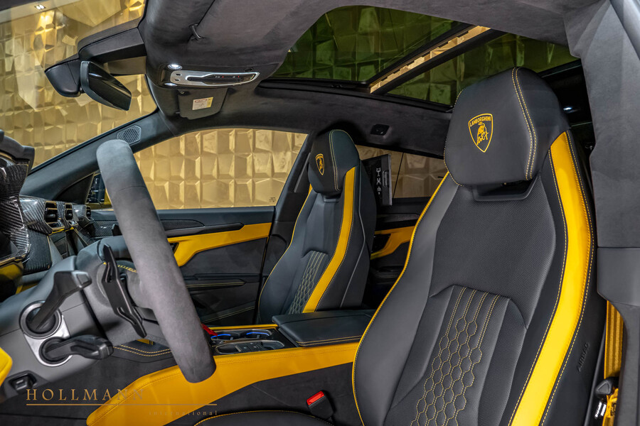 Vehicle view 17
