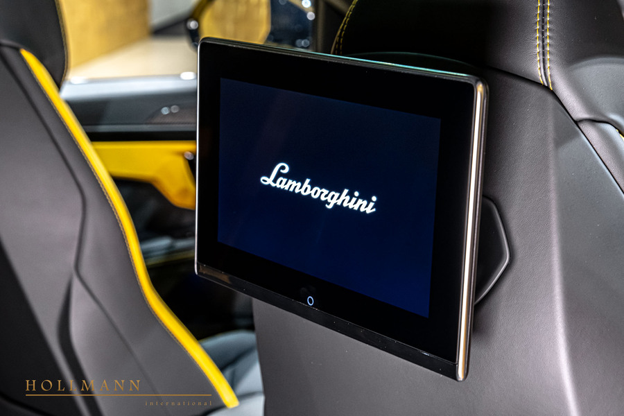 Vehicle view 25