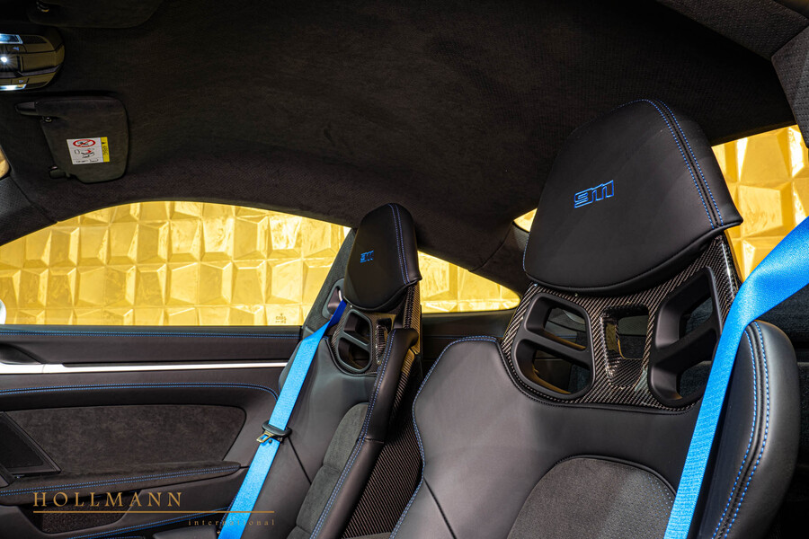 Vehicle view 13