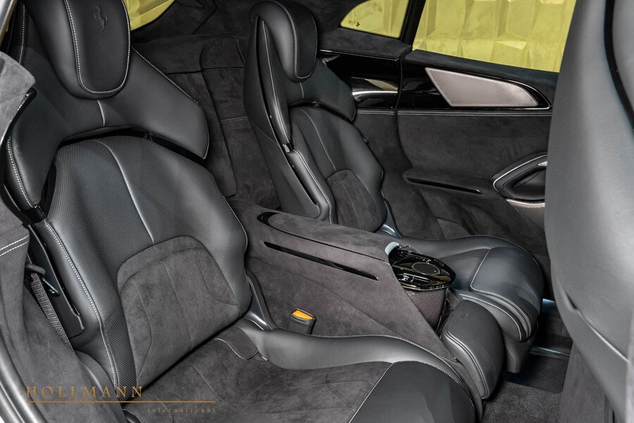 Vehicle view 16