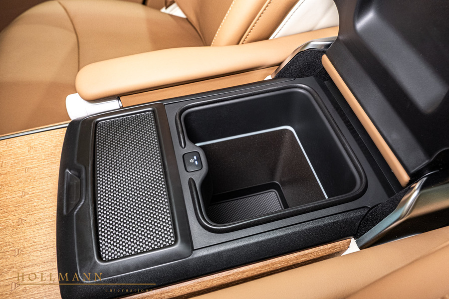 Vehicle view 16