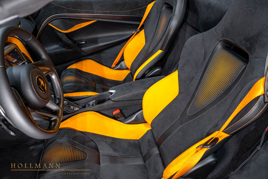 Vehicle view 17