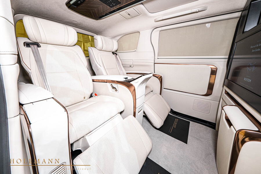 Vehicle view 15