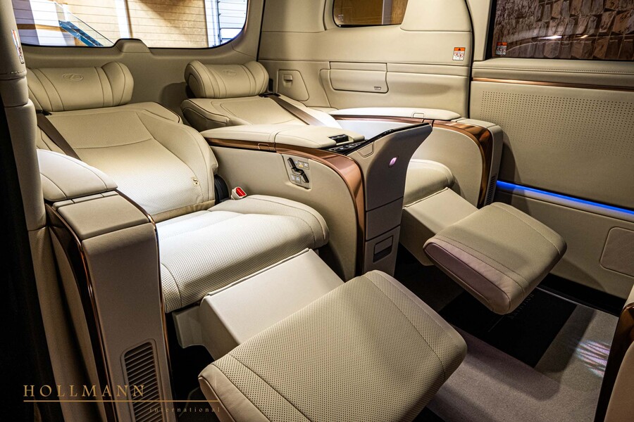 Vehicle view 25