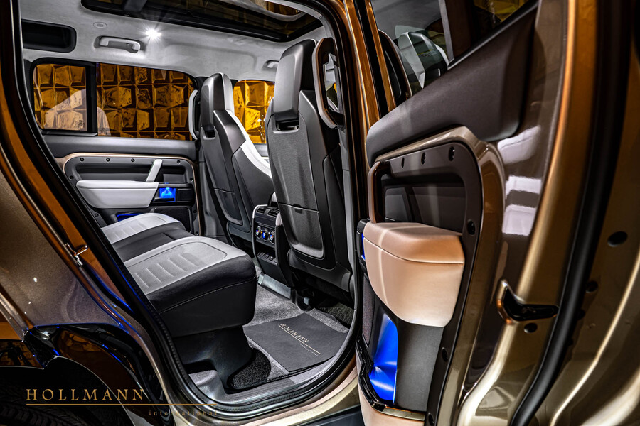 Vehicle view 16