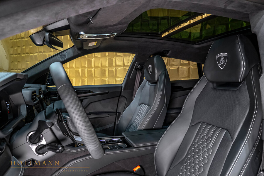 Vehicle view 19