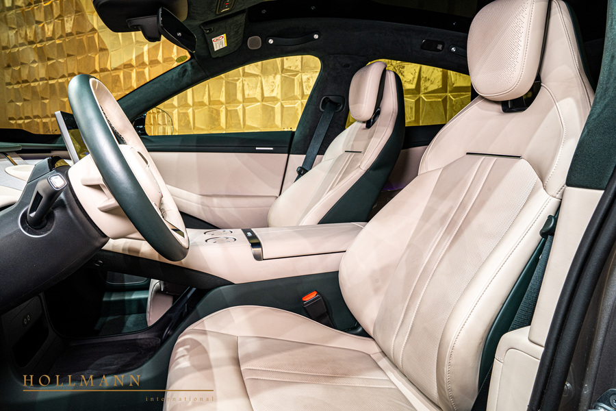 Vehicle view 14