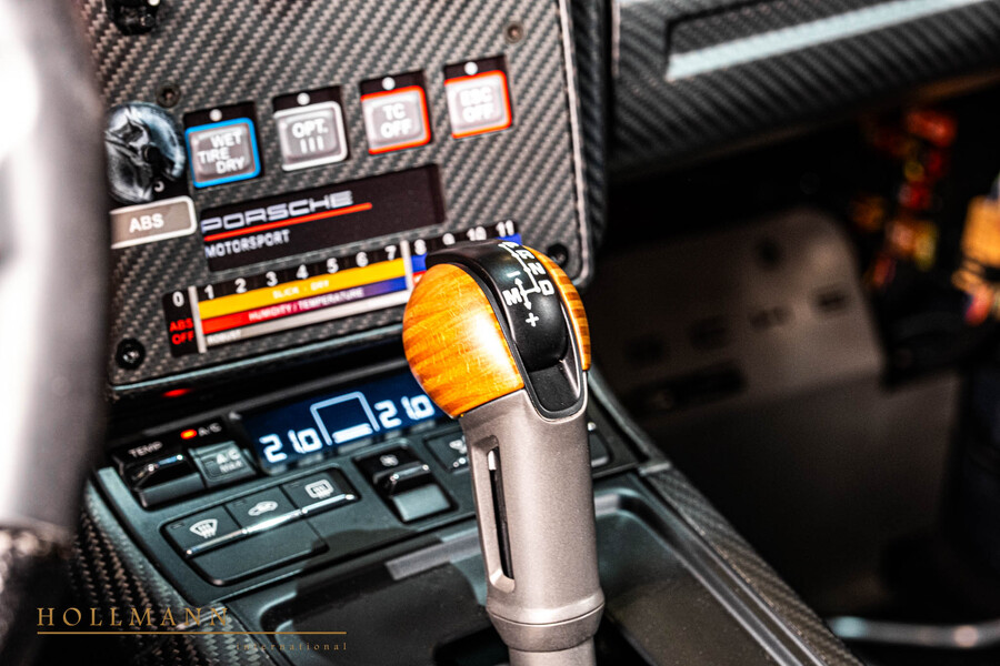 Vehicle view 18