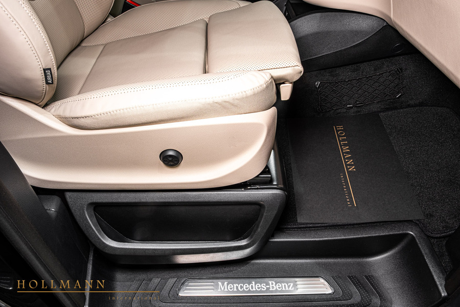 Vehicle view 19