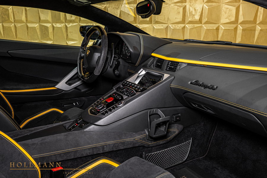Vehicle view 19