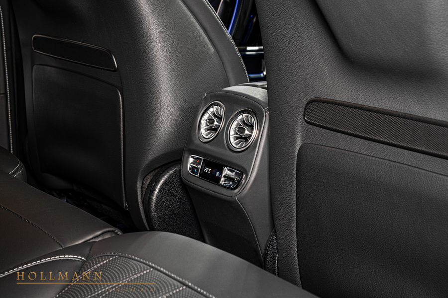 Vehicle view 27