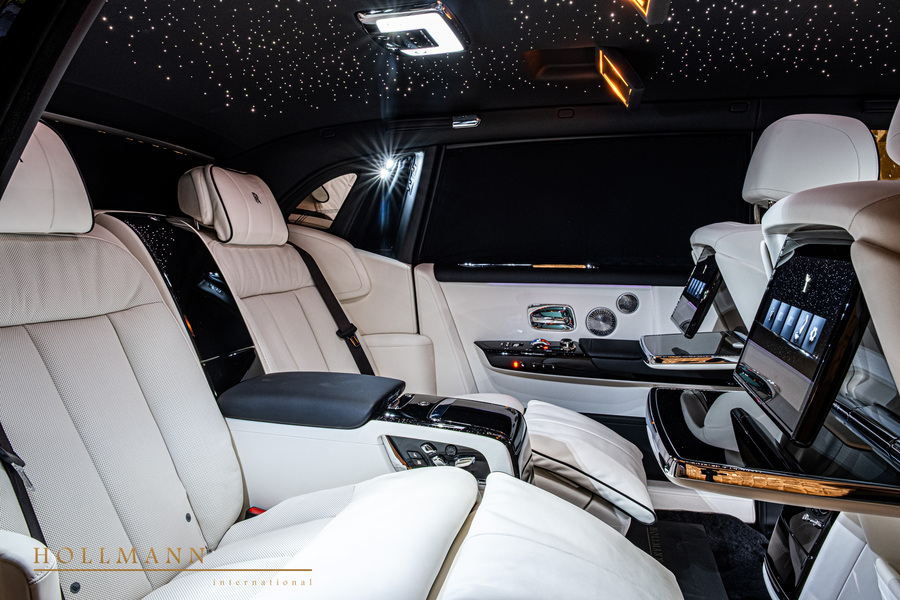 Vehicle view 16