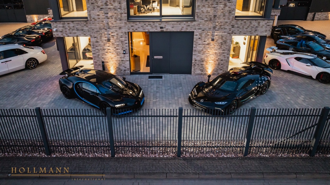 Vehicle view 16