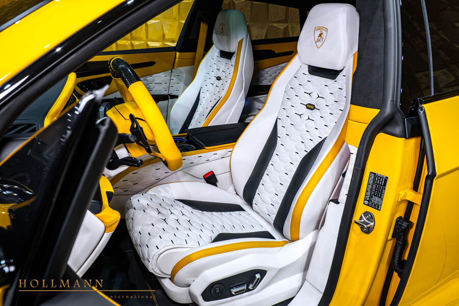 Vehicle view 17