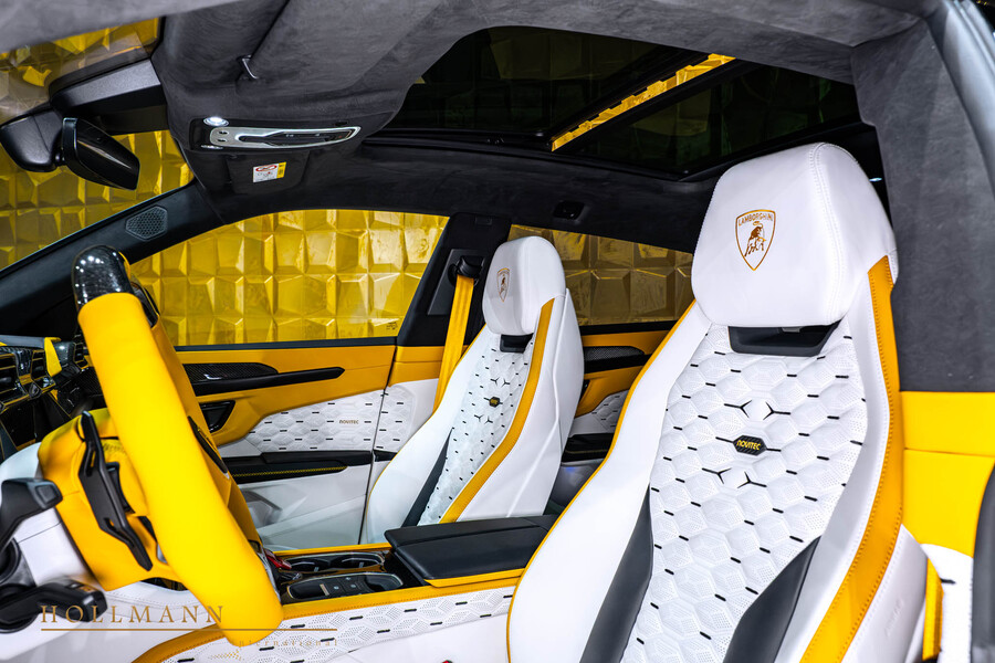 Vehicle view 18