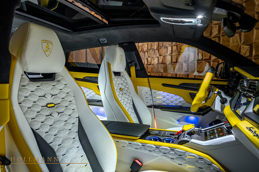 Vehicle view 25