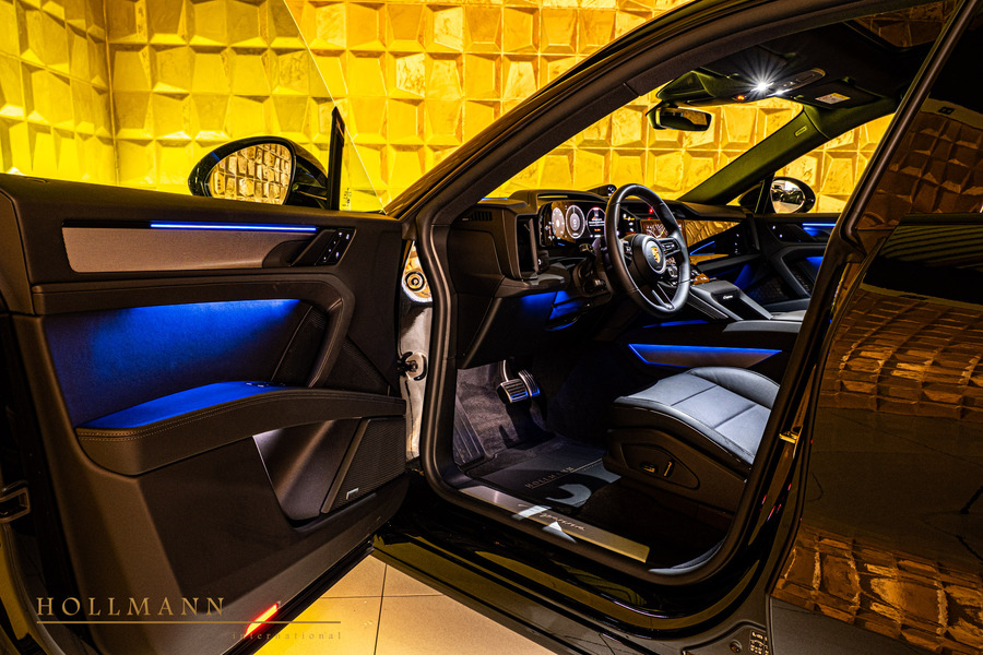 Vehicle view 9