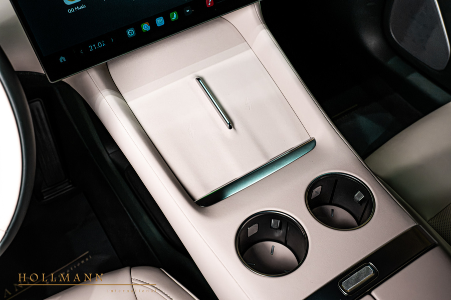 Vehicle view 23