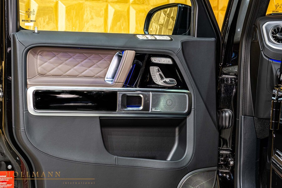 Vehicle view 17