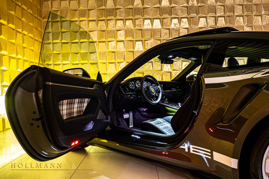 Vehicle view 14