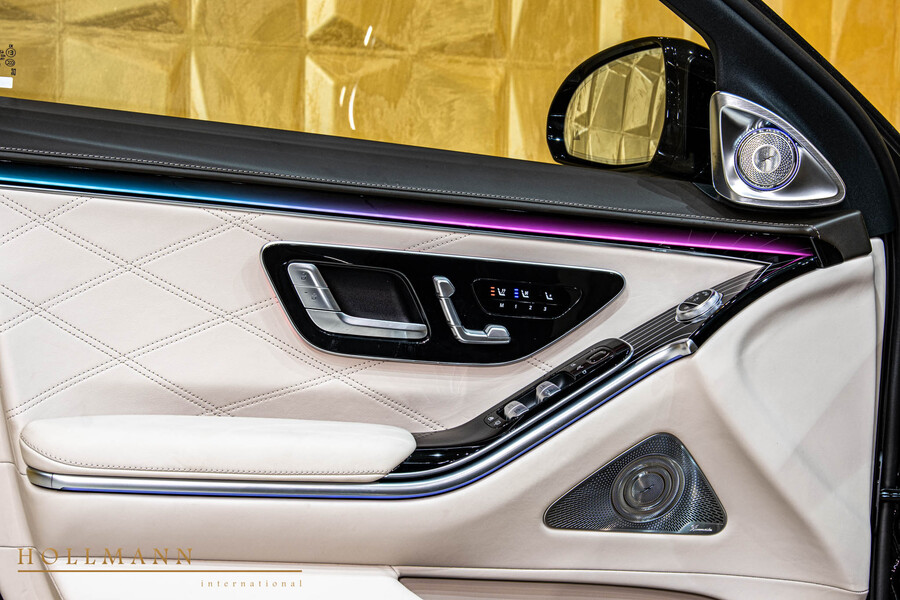 Vehicle view 13